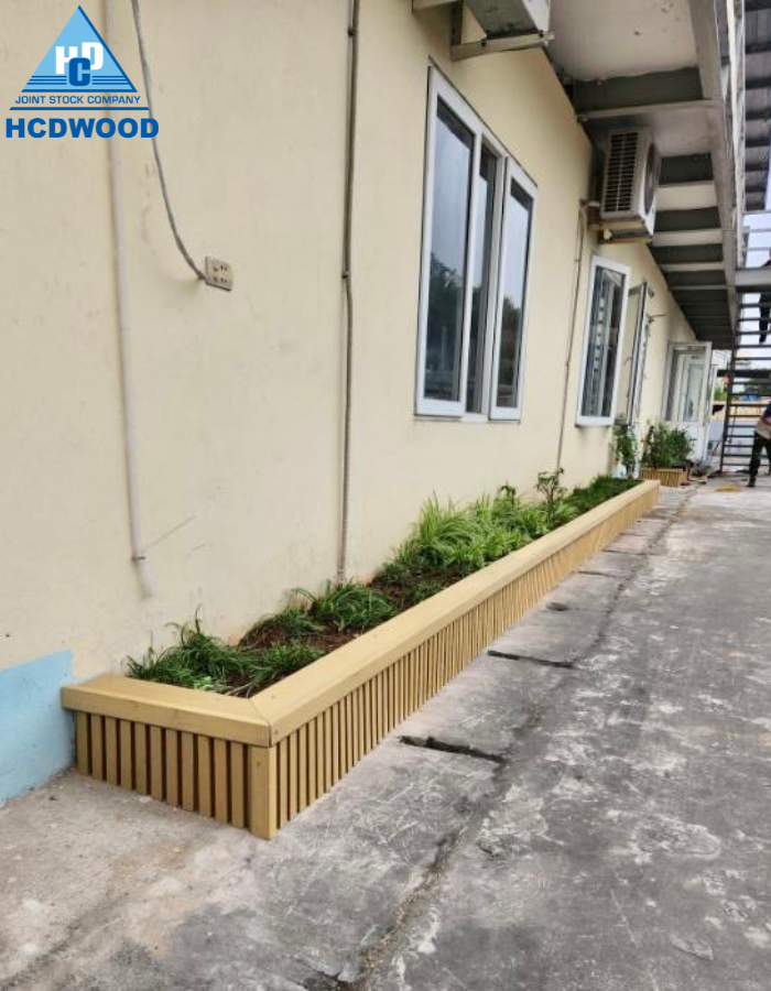 Cải tạo bồn hoa từ gỗ nhựa ngoài trời HCDWOOD