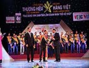 Lễ vinh danh, trao cup và bằng chứng nhận " Thương